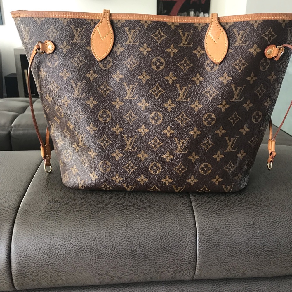 Authentic Louis Vuitton Neverfull MM